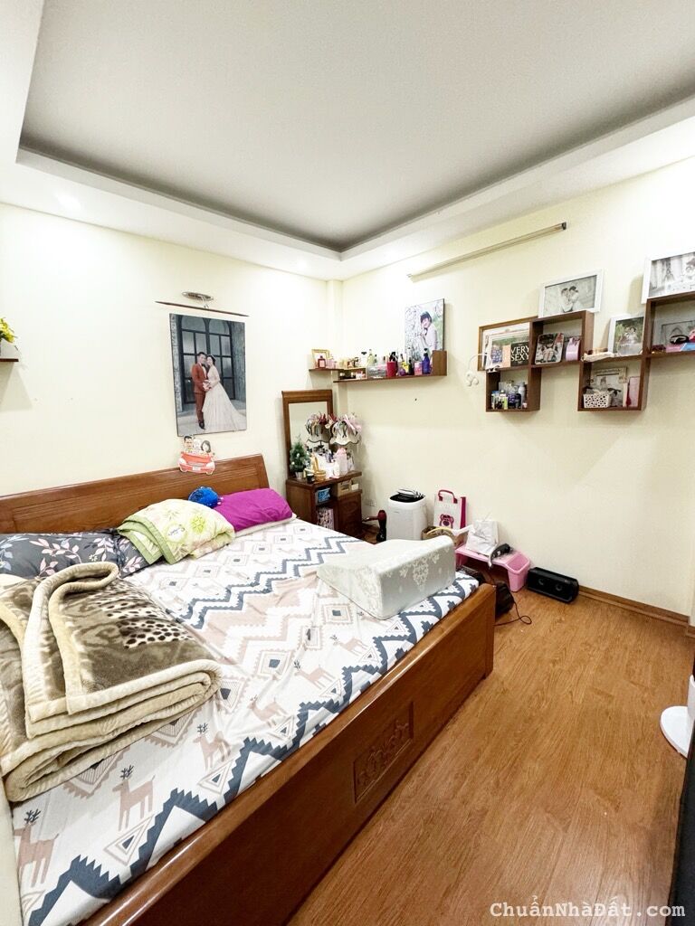 Nhà đẹp Ngọc Hồi, Thanh Trì gần phố - trung tâm Huyện, 38m2x5 tầng, 4.85 tỷ.