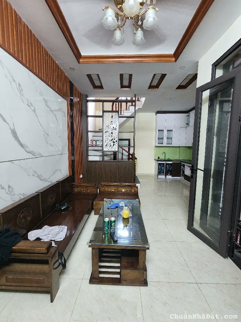 Bán nhà Thanh Lân, Hoàng Mai 40m2x5 tầng, mt 4m, gần phố - an sinh đỉnh 4.95 tỷ.