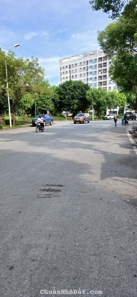 Bán Đất Tứ Hiệp, Thanh Trì gần phố - gần KĐT Hồng Hà 56m2, mặt tiền 4m, 4.9 tỷ. Bán Đất Tứ Hiệp, Thanh Trì gần phố - gần KĐT Hồng Hà 56m2, mặt tiền 4m, 4.9 tỷ.