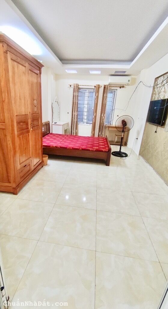 Nhà Lĩnh Nam, Hoàng Mai gần phố - gần ĐH Kỹ Thuật Công Nghiệp 30m2x4 tầng, 4.8 tỷ.