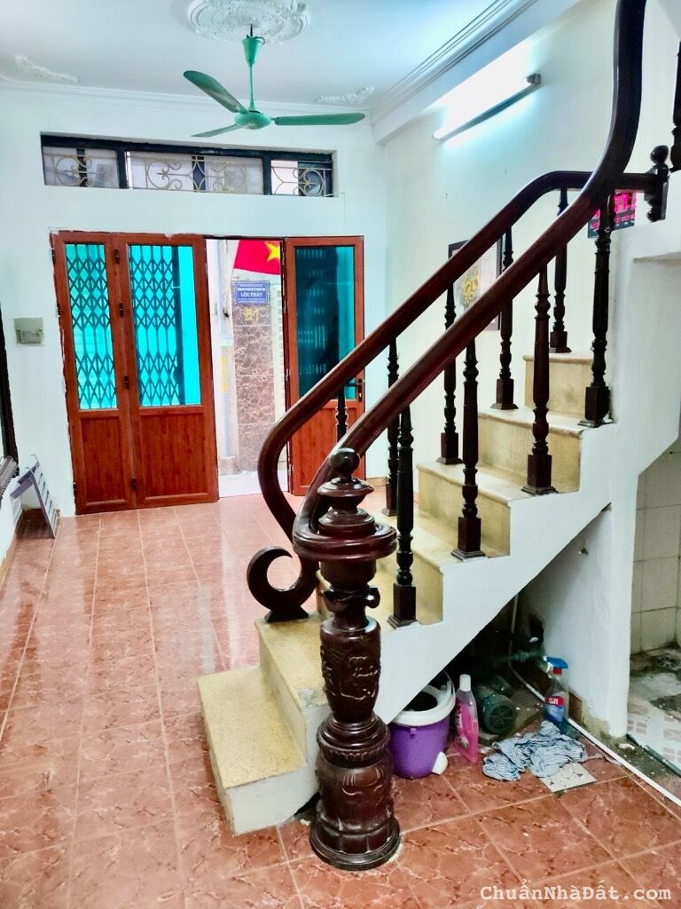 Bán nhà Ngọc Hồi, Hoàng Mai, nhà đẹp – ngõ thông, 40m2x3 tầng, mặt tiền 3.8m, 4.5 tỷ.