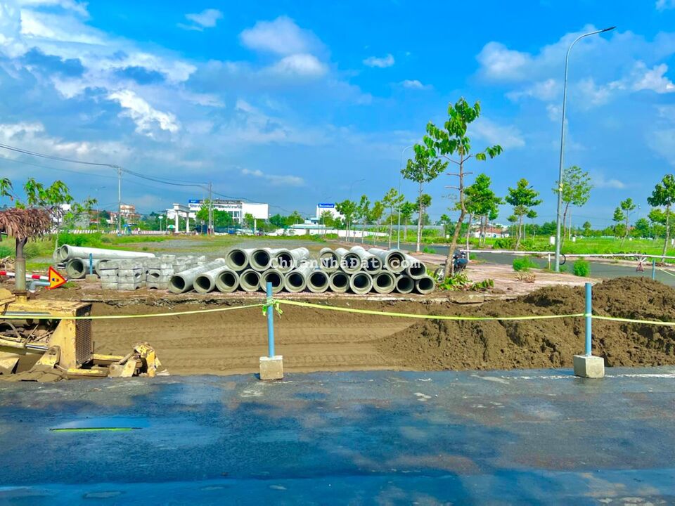 CẦN BÁN GẤP LÔ NGỘP CHỈ 1TY098