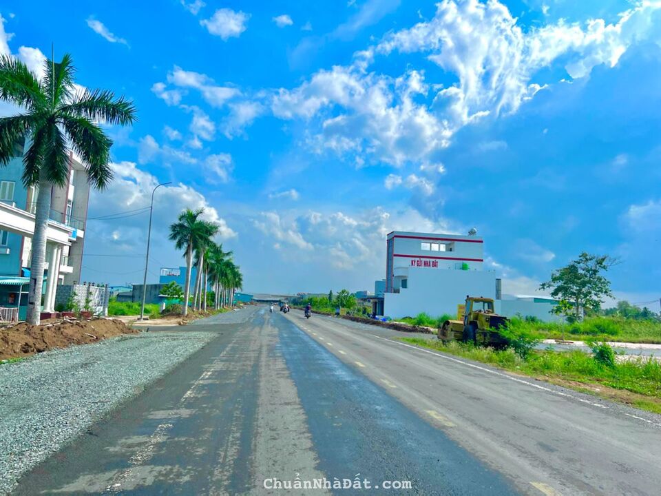 CẦN BÁN LÔ ĐẤT NGAY TẠI TRUNG TÂM CHỈ 1TY098