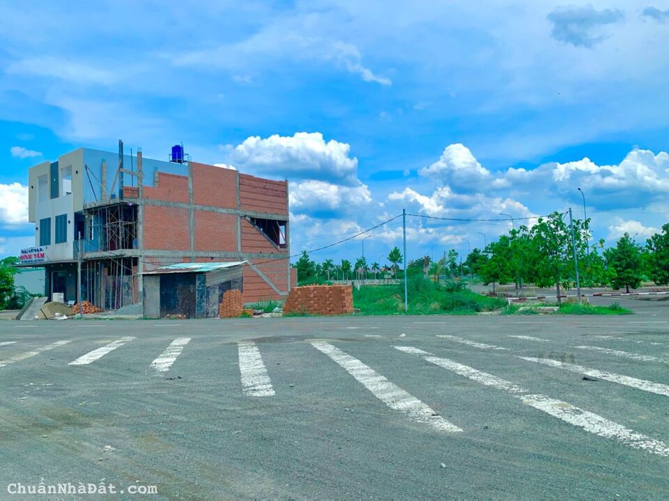 CẦN BÁN GẤP LÔ NGỘP CHỈ 1TY098 NGAY TẠI ĐÔ THỊ