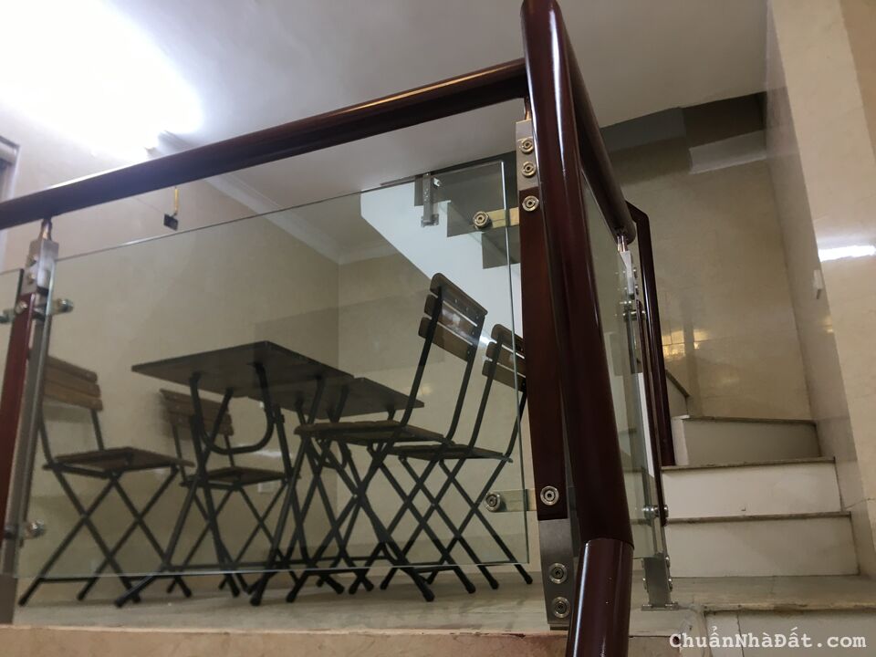 Chính chủ cho thuê nhà số 30 ngõ 678 đường Đê La Thành, phường Giảng Võ, quận Ba Đình. Chính chủ cho thuê nhà số 30 ngõ 678 đường Đê La Thành, phường Giảng Võ, quận Ba Đình.