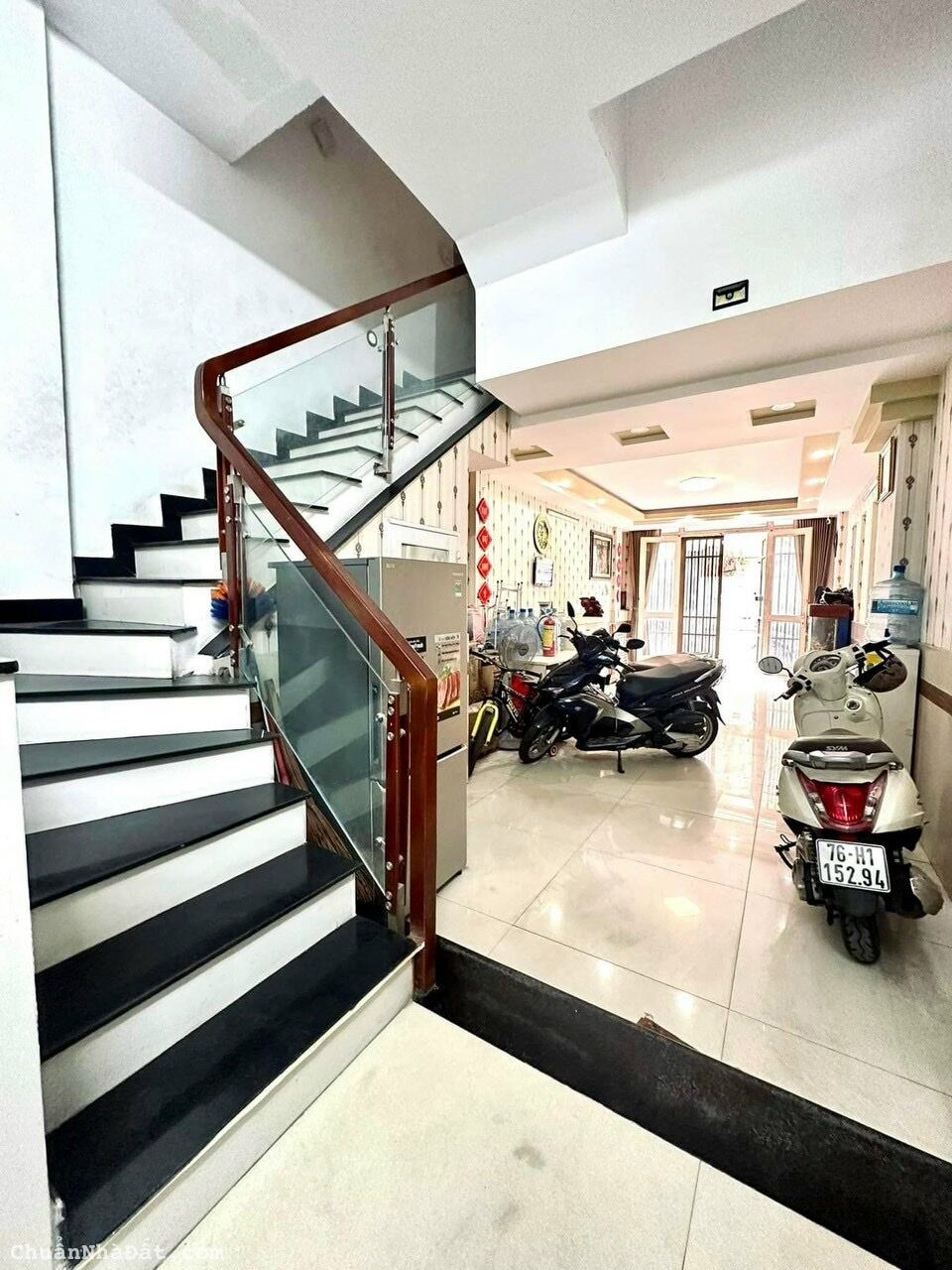 Chủ cần tiền giảm ngay 600Tr - Giá Chào mới 11,3 Tỷ nhà 4 lầu ĐXH Chủ cần tiền giảm ngay 600Tr - Giá Chào mới 11,3 Tỷ nhà 4 lầu ĐXH