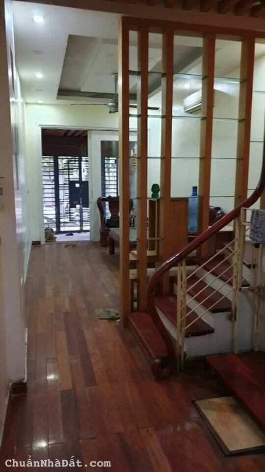 Nhà hiếm phố Khúc Thừa Dụ, Cầu Giấy, sàn nhà gỗ hương, 8 tỷ Nhà hiếm phố Khúc Thừa Dụ, Cầu Giấy, sàn nhà gỗ hương, 8 tỷ
