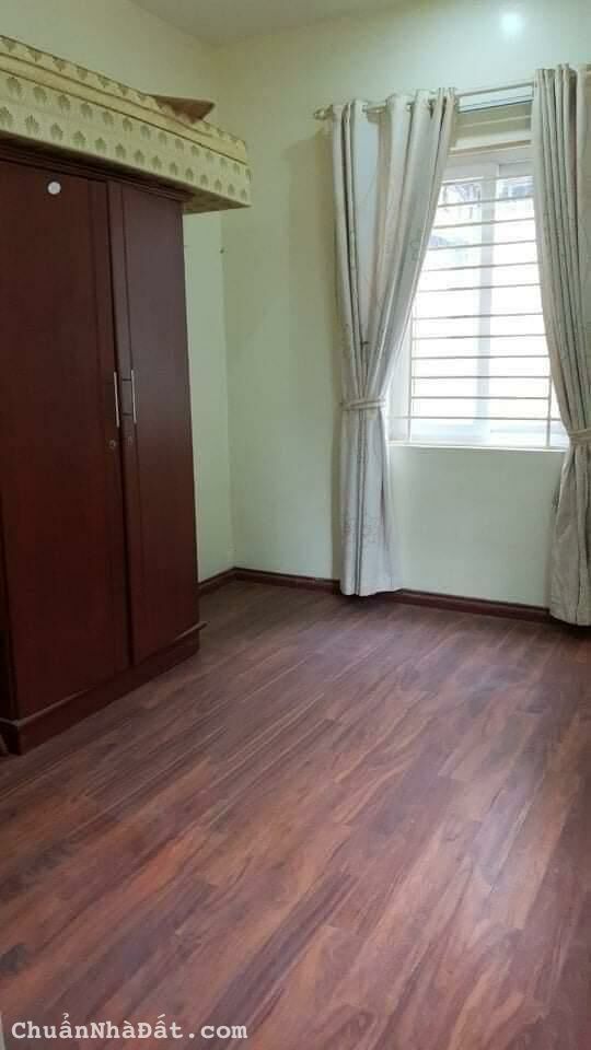 Nhà hiếm phố Khúc Thừa Dụ, Cầu Giấy, sàn nhà gỗ hương, 8 tỷ Nhà hiếm phố Khúc Thừa Dụ, Cầu Giấy, sàn nhà gỗ hương, 8 tỷ