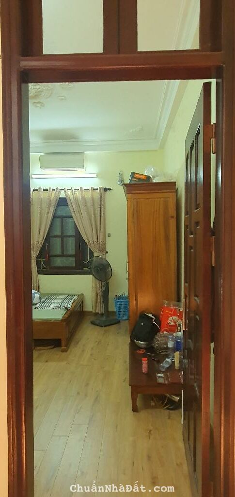 Nhà hiếm phố Trần Thái Tông, Cầu Giấy, nhà xây chắc chắn, 60m2, 8.9 tỷ