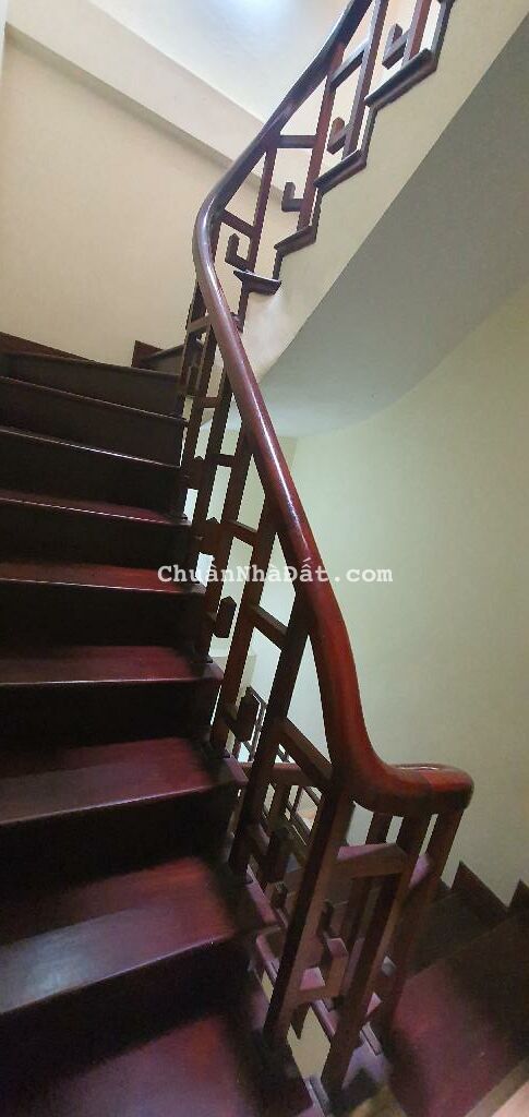 Nhà hiếm phố Trần Thái Tông, Cầu Giấy, nhà xây chắc chắn, 60m2, 8.9 tỷ