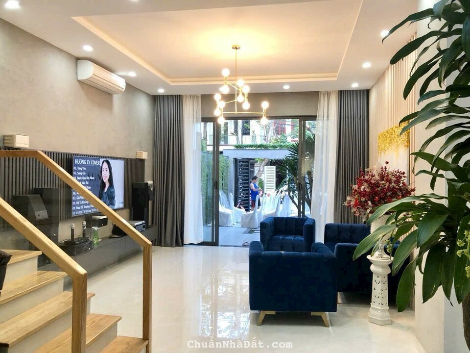 Mình cần bán căn nhà 3 tầng mặt tiền Dương Lâm , Quận Sơn Trà , TP. Đà Nẵng ⭐⭐⭐⭐⭐ 