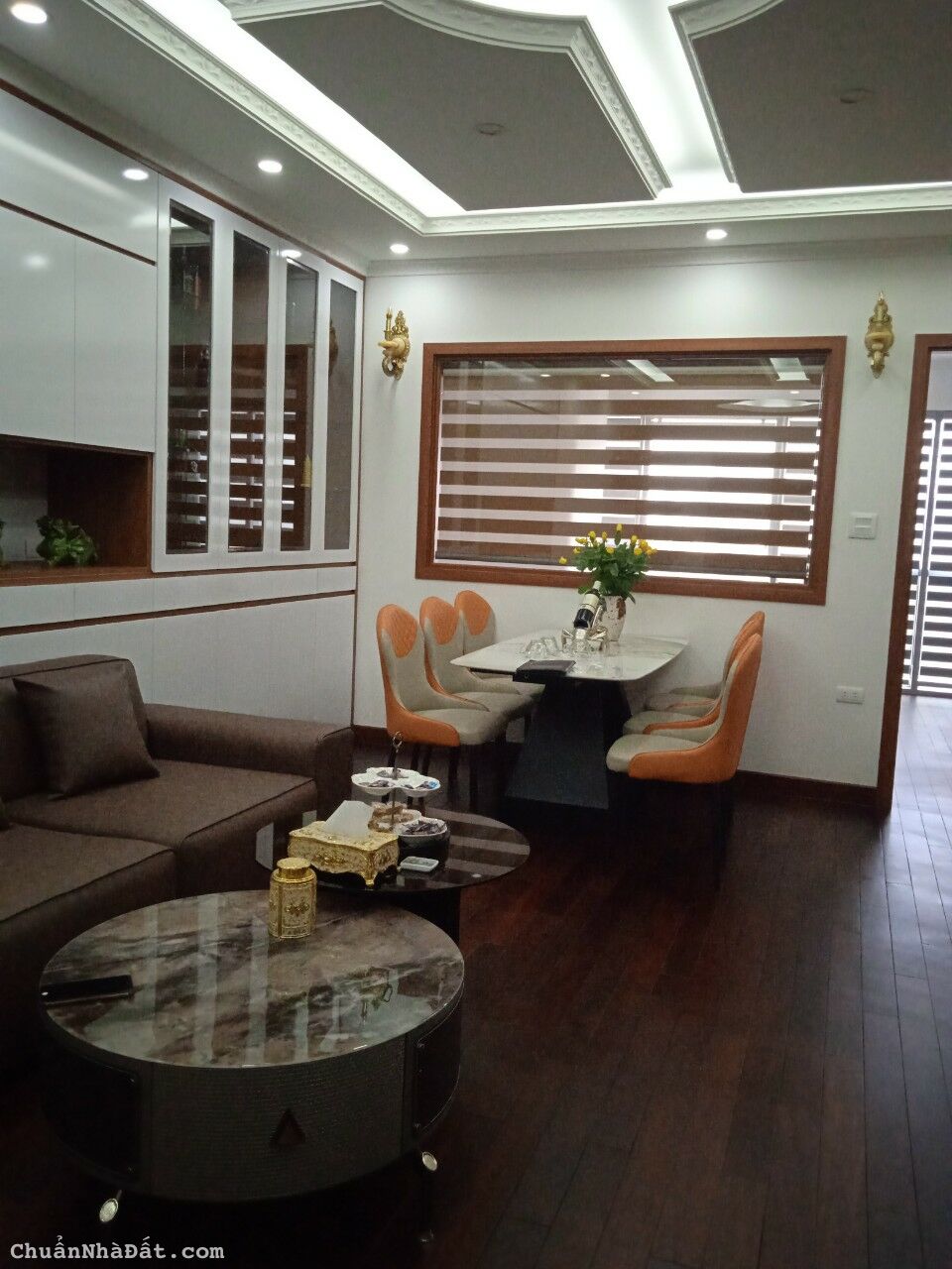 Bán căn hộ chung cư Trung Yên  1 –  Trung Kính 120m2 3PN 2WC đủ đồ giá 6.* tỷ LH 0986128415