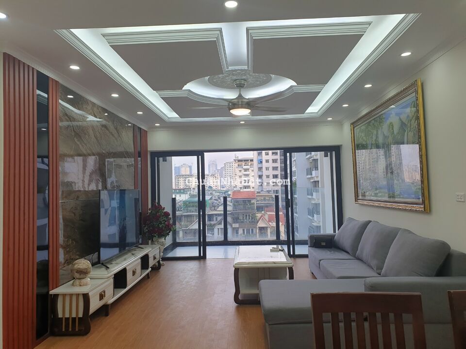 Bán căn hộ E3 Vũ Phạm Hàm 95m2 3PN 2WC nhà đủ đồ căn góc giá 6.* tỷ LH 0986128415