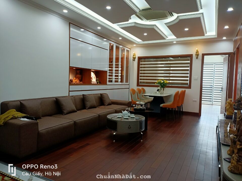 Bán căn hộ D11 Trần Thái Tông 100m2 3PN 2WC giá 6.* tỷ có thương lượng Liên hệ 0986128415