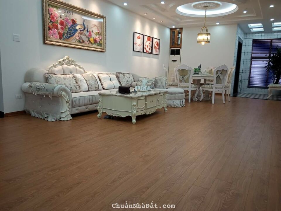 Bán căn hộ E3 Vũ Phạm Hàm 95m2 3PN 2WC nhà đẹp đủ đồ về ở luôn giá 6.* tỷ LH 0356593622 Bán căn hộ E3 Vũ Phạm Hàm 95m2 3PN 2WC nhà đẹp đủ đồ về ở luôn giá 6.* tỷ LH 0356593622