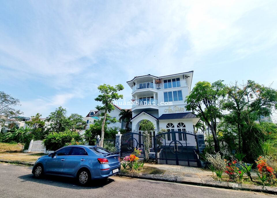 Cho thuê biệt thự mặt biển An Viên Nha Trang, 4 tầng 7 ngủ, 264m2, đầy đủ nội thất, giá 66tr/tháng