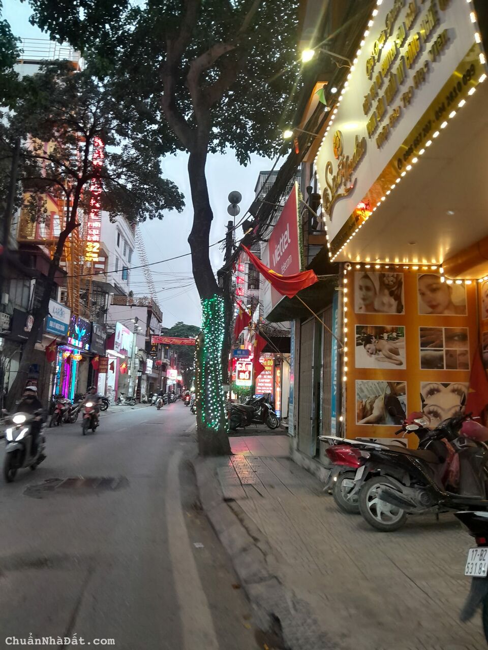 Mặt phố Vĩnh Hưng, ô tô tránh, vỉa hè, kinh doanh 63m2 giá chỉ 12,5 tỷ