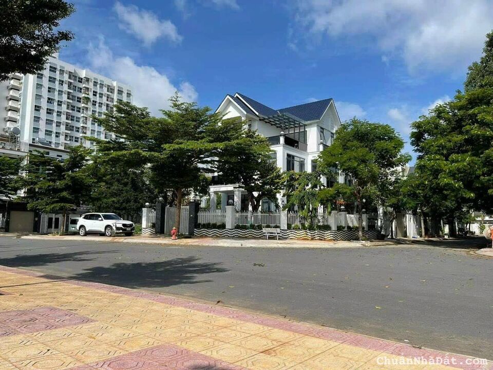 🏠 Bán Biệt Thự Vườn, 2 Mặt Tiền Vi ew Sông, Công Viên Và Sân Golf + Vị Trí: KDC Hà Đô, P.Thới An.