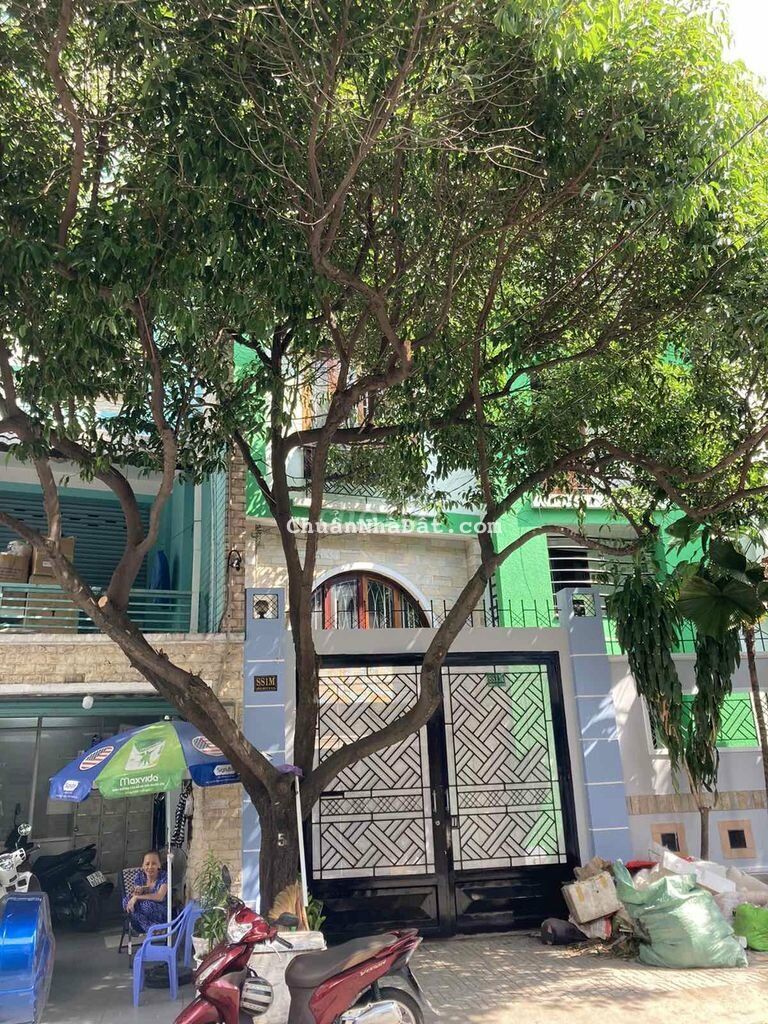 Cho thuê biệt phủ đường Hồng Lĩnh, phường 15, Quận 10. DTSD: 360m2