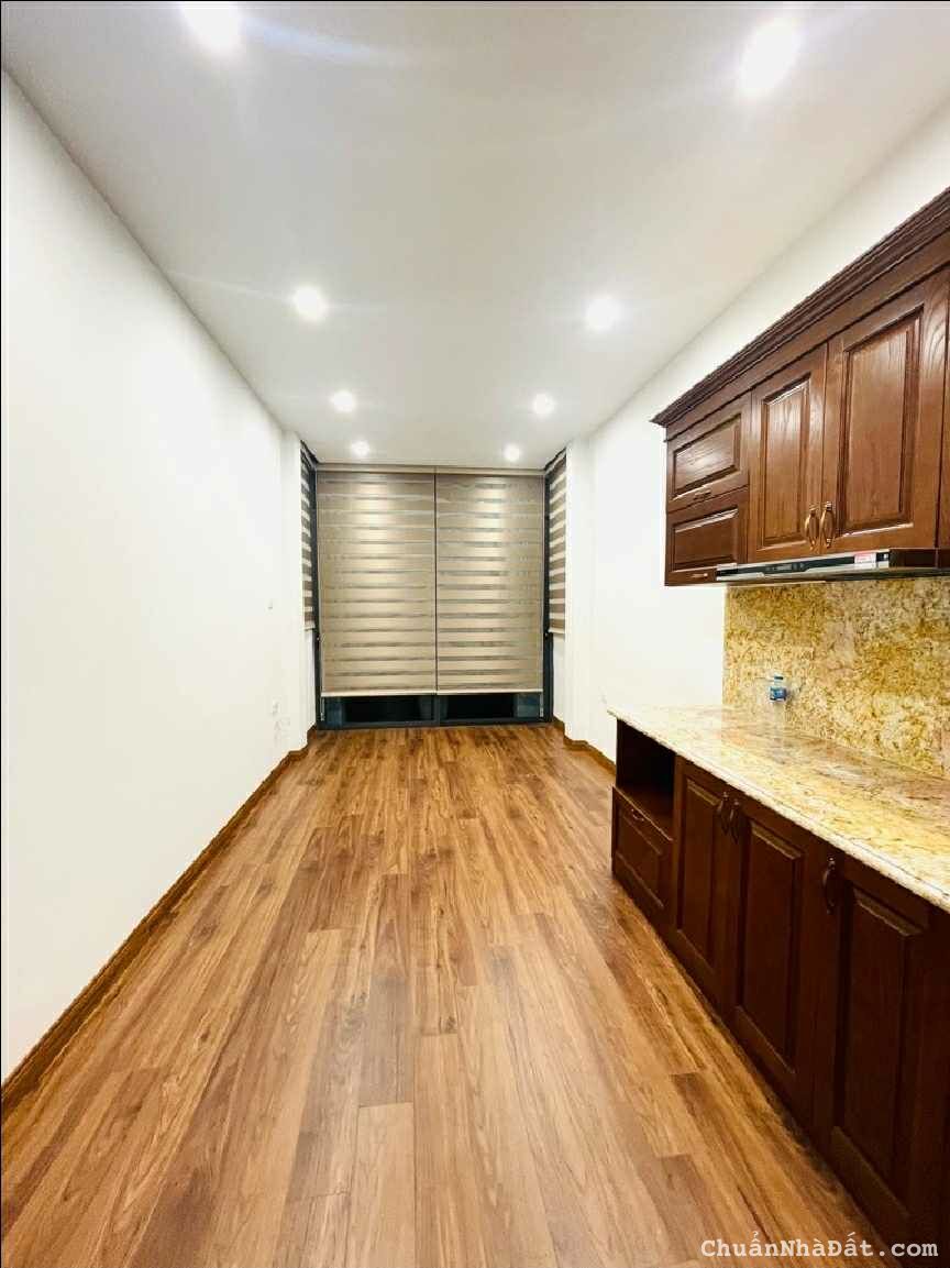 Chung cư cao tầng 2 ngủ, 1 vs, giá 4.1 tỷ