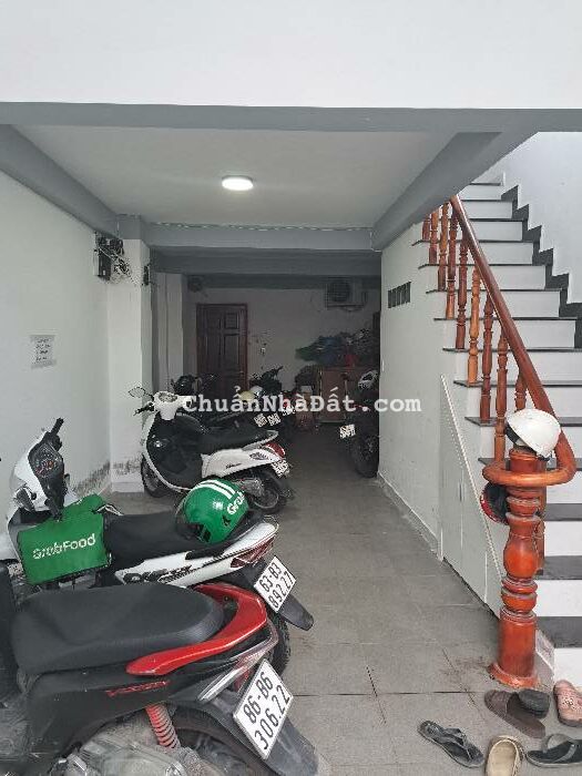 BÁN CĂN HỘ DỊCH VỤ QUẬN 7-80M2- NGANG 4,5M- 14 PHÒNG- DT 40Tr/THÁNG- NHỈNH 8 TỶ TL