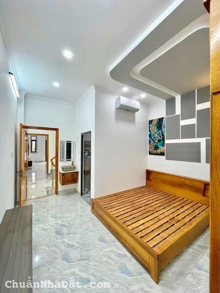 Nhà 1 trệt 1 lầu - 800 triệu - SHR - Đoàn Nguyên Tuấn - Bình Chánh