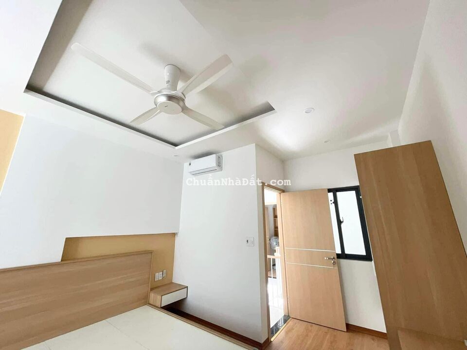 Chỉ 7.x tỷ có ngay ngôi nhà 2 tầng siêu đẹp bên biển Mỹ Khê, đường Thủ Khoa Huân, Sơn Trà.