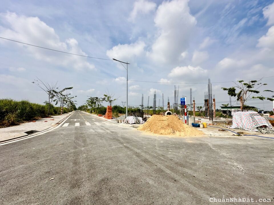 CHÁY HÀNG ! Cần thanh lý gấp lô đất ở KDC xịn sò sát Bình Chánh 90m2 chỉ 1,2 tỷ . CHÁY HÀNG ! Cần thanh lý gấp lô đất ở KDC xịn sò sát Bình Chánh 90m2 chỉ 1,2 tỷ .