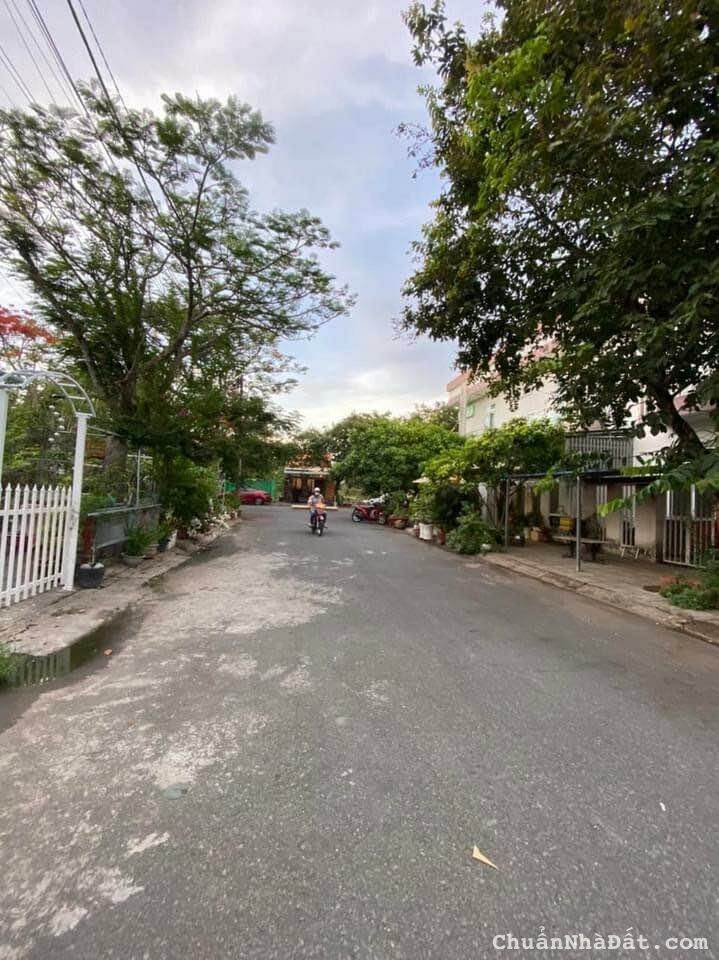 Cần xoay vốn bán lỗ nền đất ở đường An Hạ, Bình Chánh, 180m2, 2 tỷ 35 Cần xoay vốn bán lỗ nền đất ở đường An Hạ, Bình Chánh, 180m2, 2 tỷ 35