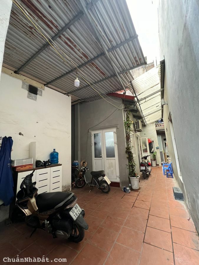 Hiếm nhà mặt phố Bà Triệu, 128m2, mặt tiền 8m, vỉa hè và đường rộng, KD tốt, giá 28 tỷ