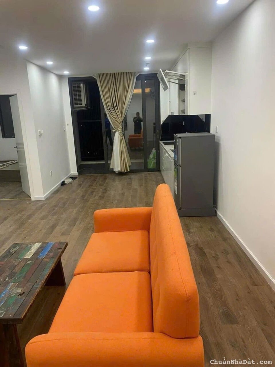 Cho thuê căn hộ AQH Thượng Thanh 62m2 2PN full đồ giá 8tr.LH:0388611108.