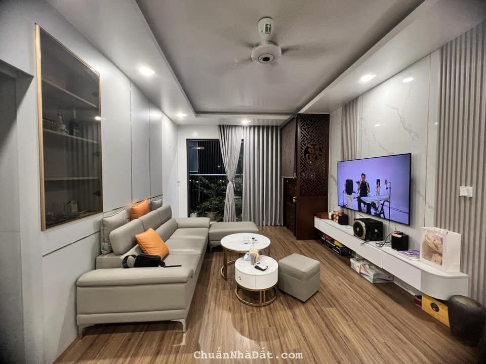 Cho thuê căn hộ Bình Minh Garden Đức Giang, 100m2 3 Phòng ngủ Full đồ nhà đẹp giá 14tr.