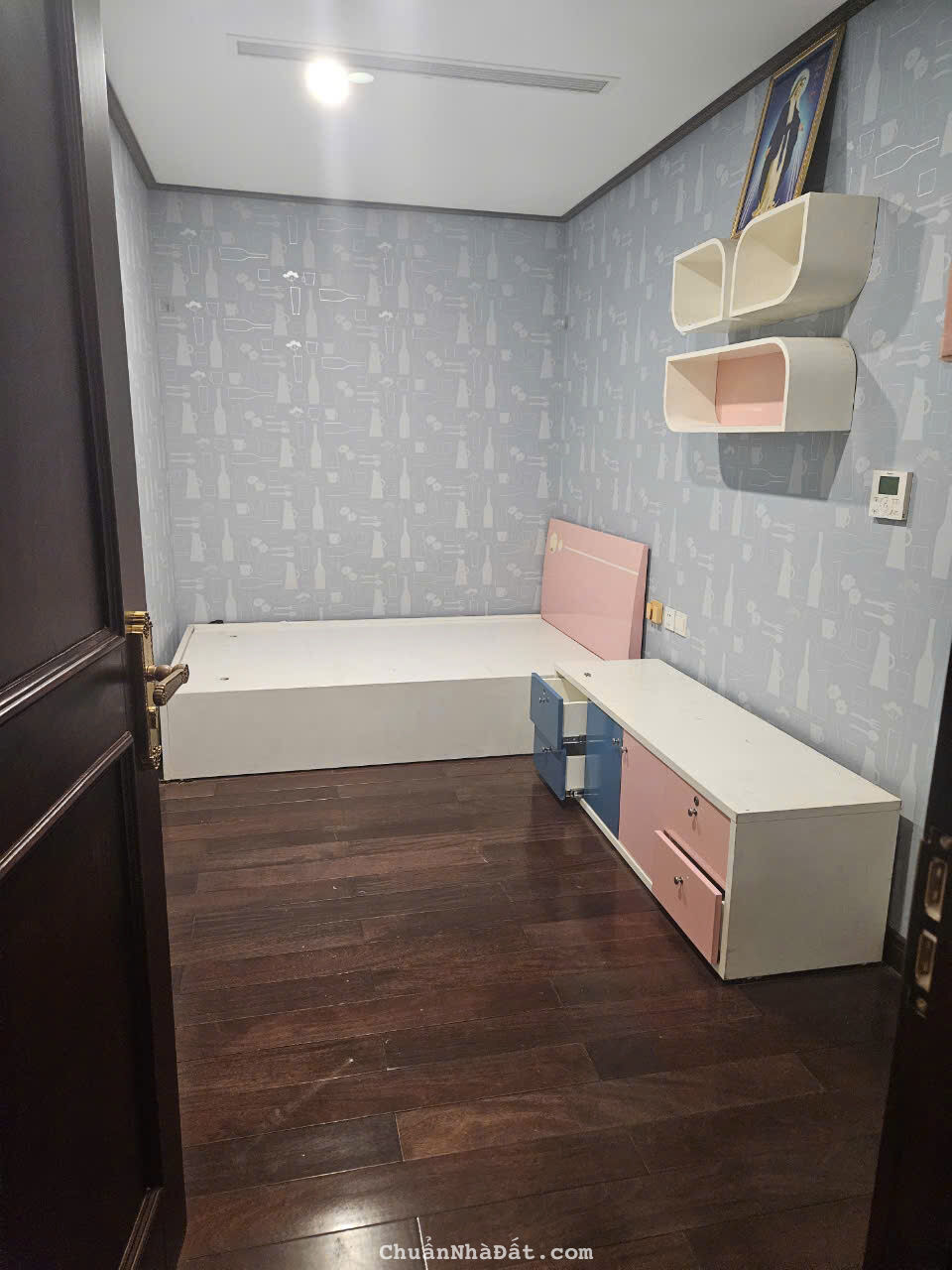 Cho thuê căn hộ tầng 4 tòa B HC Golden 82m2 3PN Full đồ đẹp giá 16tr.