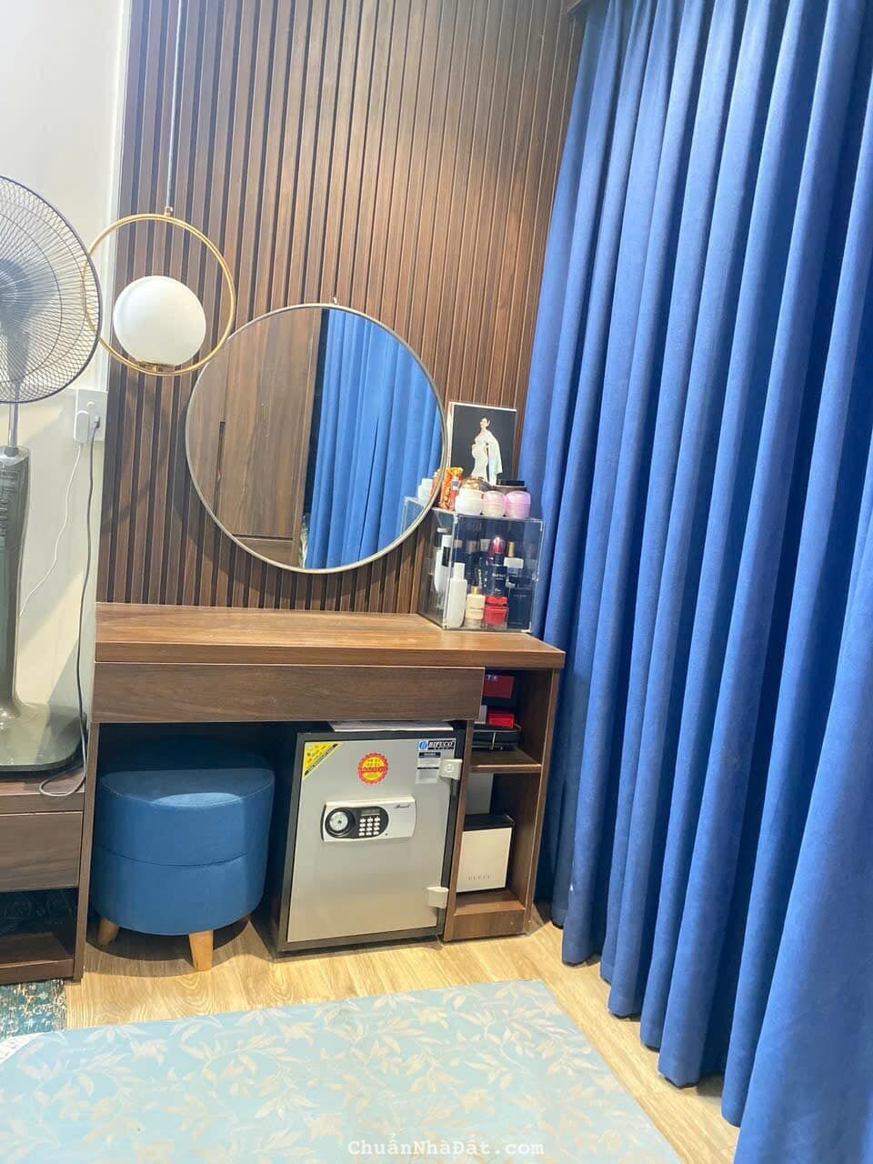 Cho thuê căn hộ cao cấp Northern Diamond LB tầng cao view đẹp 100m2 3PN full đồ 15tr.