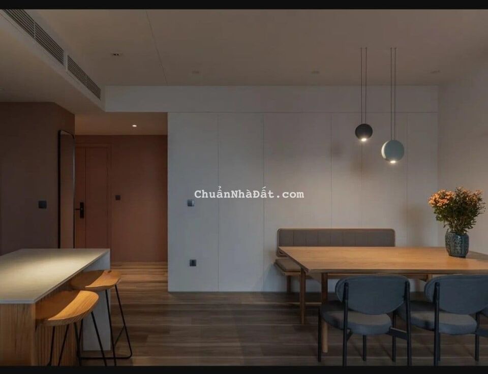 Cho thuê căn hộ PHC đường Nguyễn Sơn Bồ Đề, 100m2 3PN Full đồ giá 18tr. Cho thuê căn hộ PHC đường Nguyễn Sơn Bồ Đề, 100m2 3PN Full đồ giá 18tr.