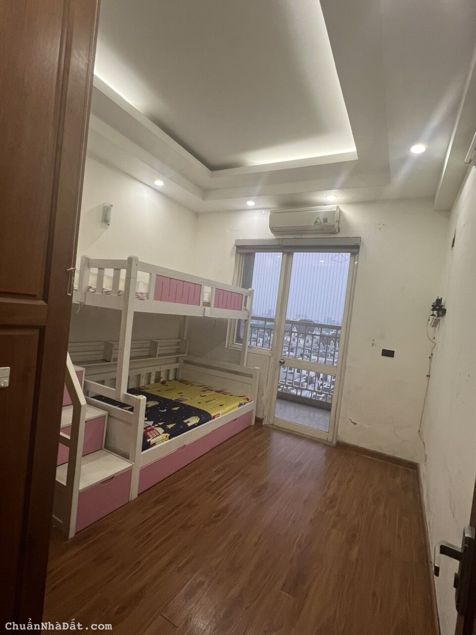 Cho thuê chung cư Sunrise building SĐ 120m2 3PN Full đồ giá 12tr/tháng Cho thuê chung cư Sunrise building SĐ 120m2 3PN Full đồ giá 12tr/tháng