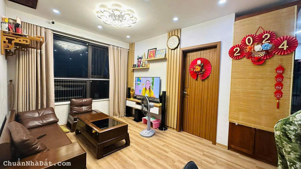 Cho thuê căn hộ Valencia Việt Hưng 61m2 2Pn full đồ giá 8tr.