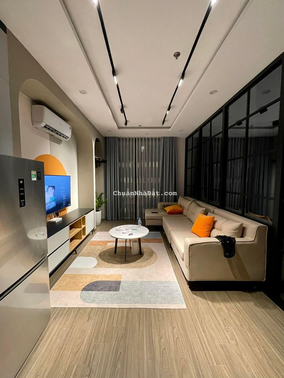 Cho thuê căn hộ Vinhomes Riverside 65m2 2PN full đồ đẹp giá 16tr.