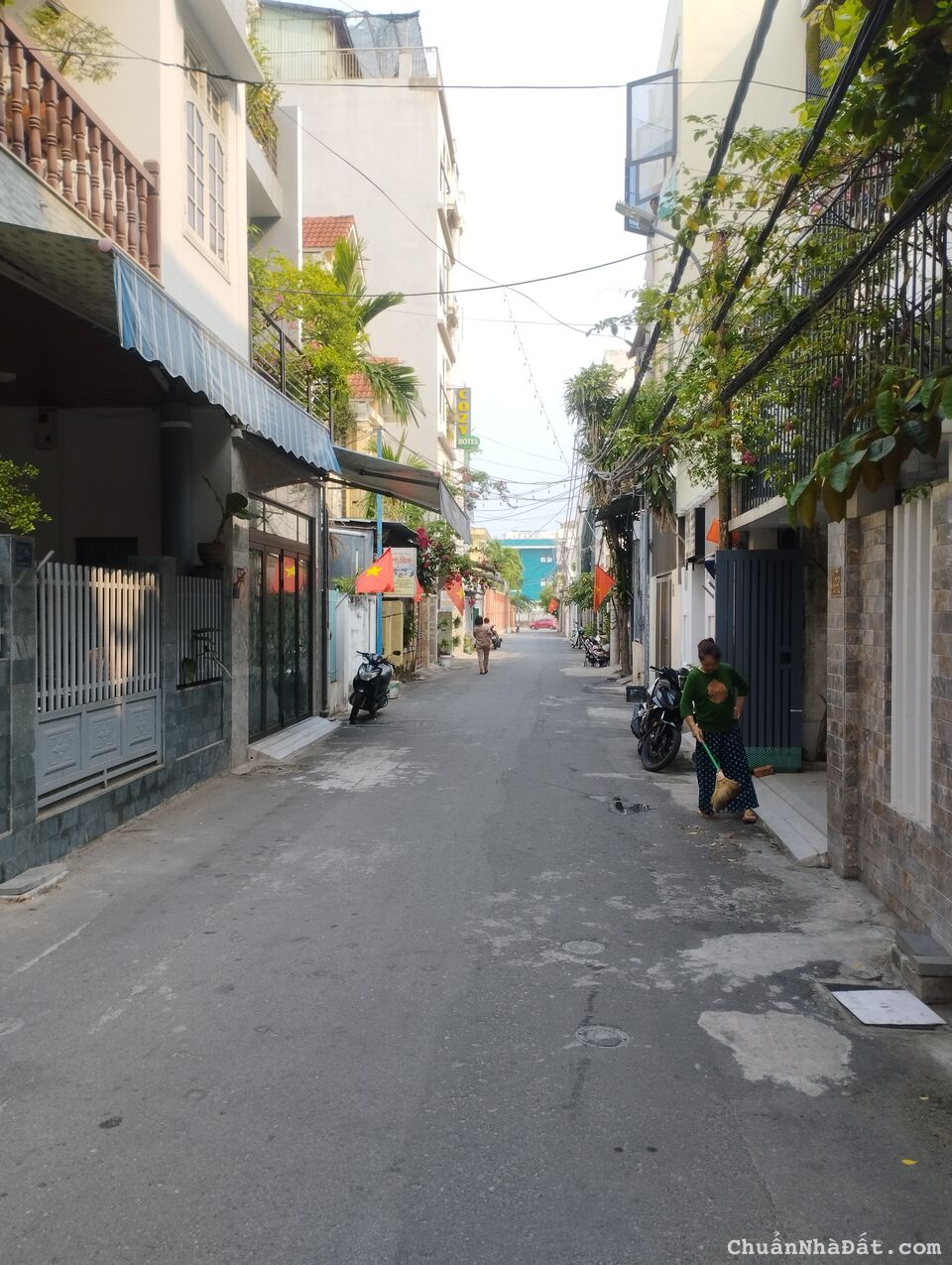 BÁN ĐẤT TẶNG NHÀ C4 3 MẶT KIỆT