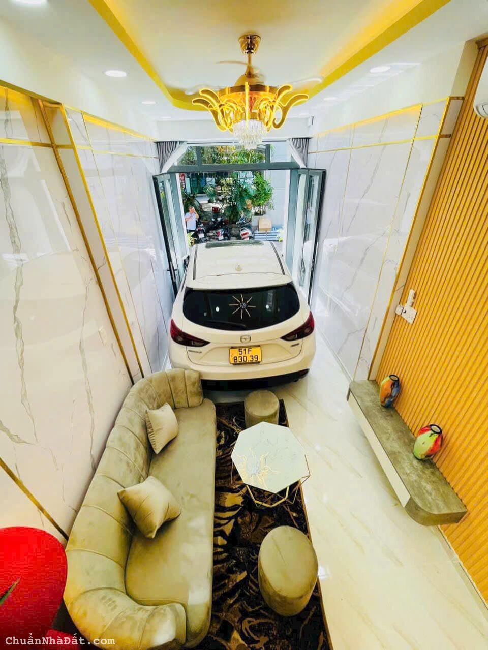   Nhà mới BTCT full nội thất, ở ngay, DT 35m2 3PN đường xe tải Hoàng Hoa Thám