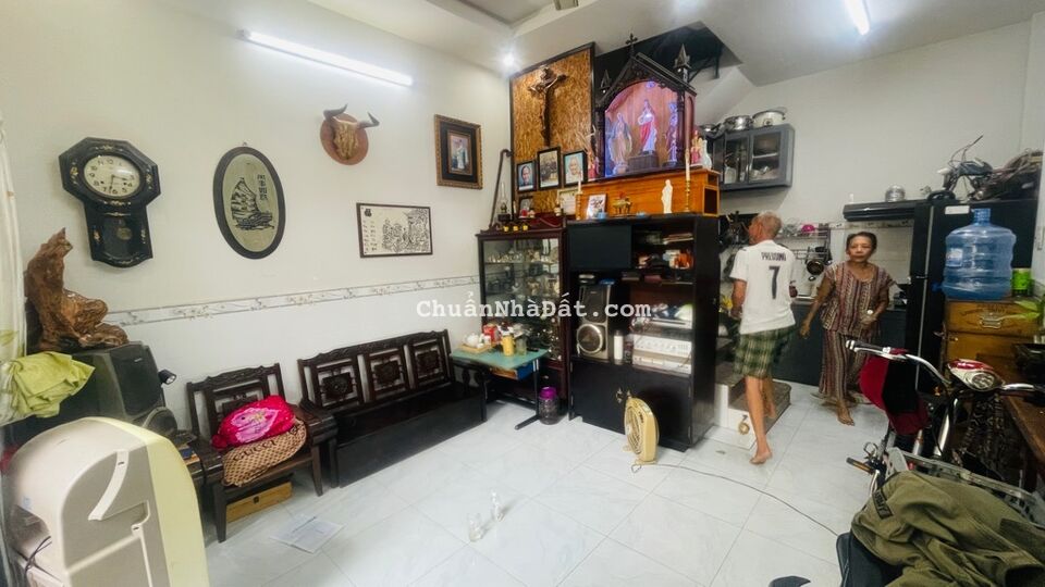 Bán gấp nhà 4 tầng, DT 30m2, 3PN P25 Bình Thạnh, gần ĐH Hutech Bán gấp nhà 4 tầng, DT 30m2, 3PN P25 Bình Thạnh, gần ĐH Hutech