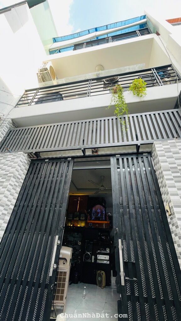 Bán gấp nhà 4 tầng, DT 30m2, 3PN P25 Bình Thạnh, gần ĐH Hutech Bán gấp nhà 4 tầng, DT 30m2, 3PN P25 Bình Thạnh, gần ĐH Hutech