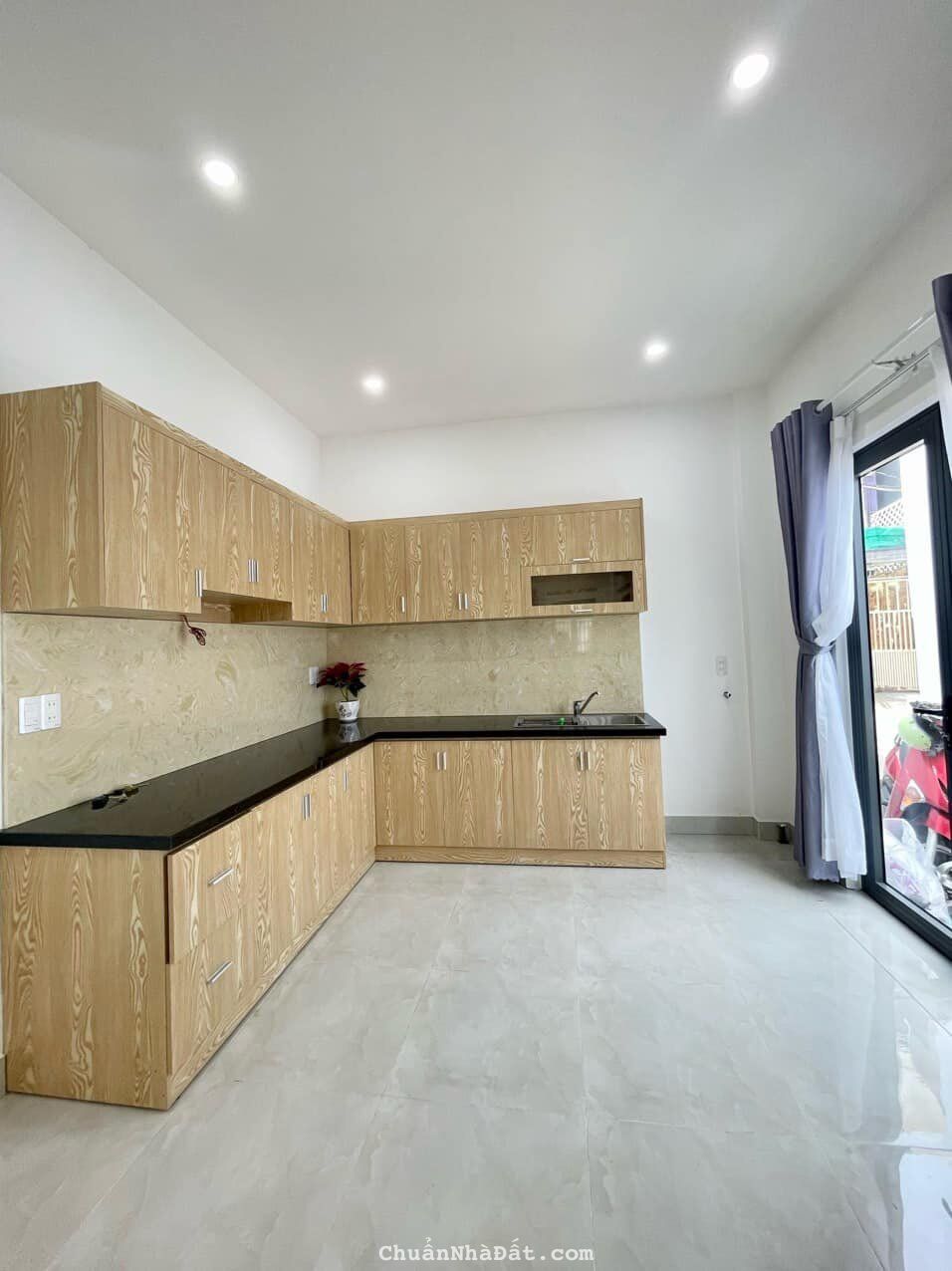 Bán nhà đang cho thuê 6tr/tháng, 41m2 giá 1tỷ250 Nguyễn Thái Sơn, P5,Gò Vấp. Gần Emart Phan Văn Trị