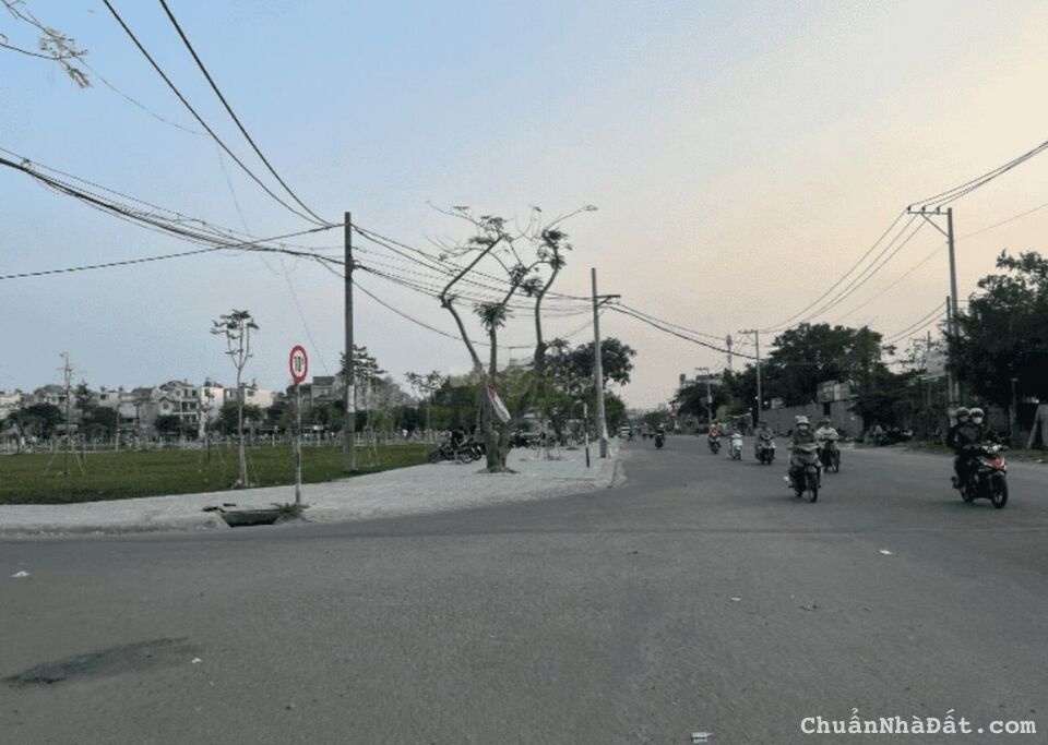 LÔ ĐẤT SIÊU HỜI với 50m2 chỉ với giá 1tỷ250, đường Bình Thành, Bình Tân, gần công viên Hồ Trái Tim.