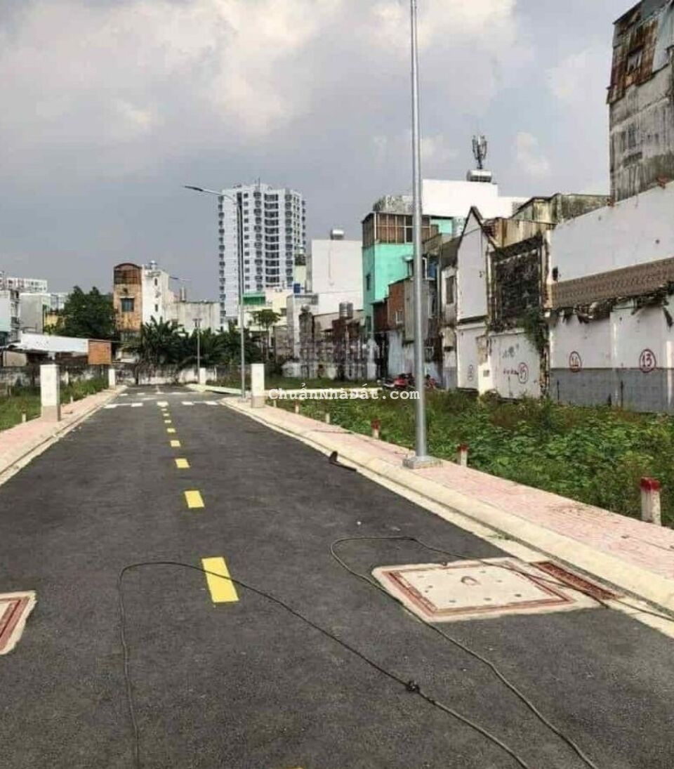 LÔ ĐẤT SIÊU HỜI với 50m2 chỉ với giá 1tỷ250, đường Bình Thành, Bình Tân, gần công viên Hồ Trái Tim.