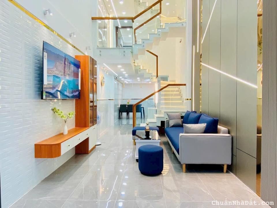 Chính chủ gửi bán nhà 40m2 đường Huỳnh Văn Bánh, Phú Nhuận, giá 2 tỷ 100, gần chợ Trần Hữu Trang, s