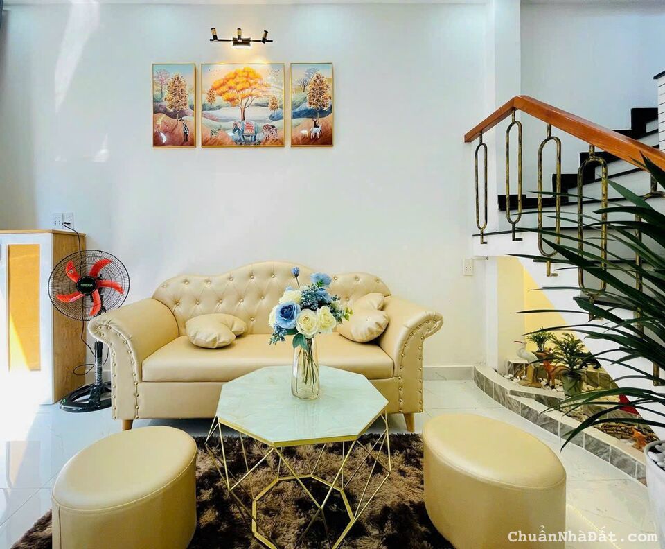 NGỘP! Bán nhà 48m2 Nguyễn Cửu Vân, Bình Thạnh giá 1tỷ990.Gần Đại Học UEF. Hẻm 4m.Cho thuê 8tr/tháng