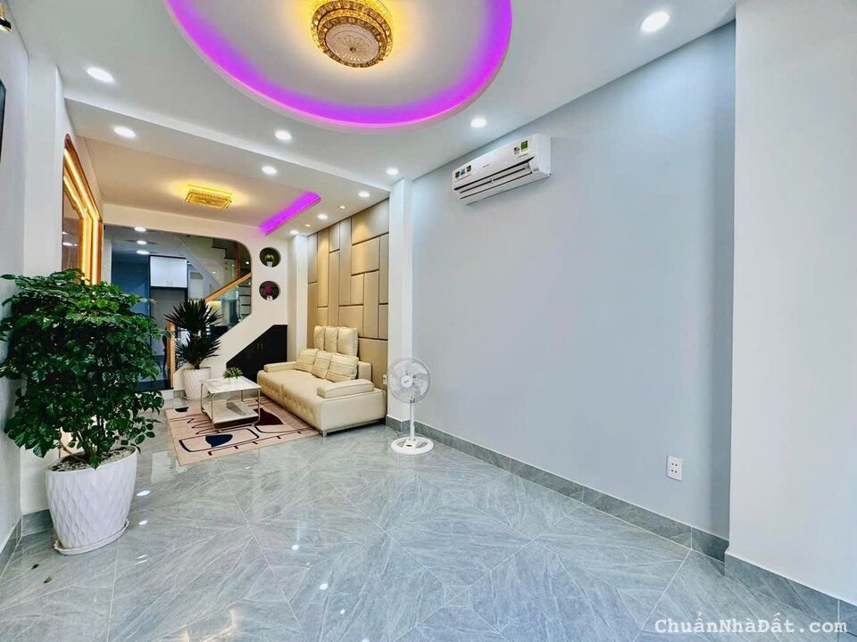 Bán nhà 53m2 đường Thích Quảng Đức, Phú Nhuận giá 2 tỷ 650, gần công viên Gia Định, hẻm 8m, sổ riên