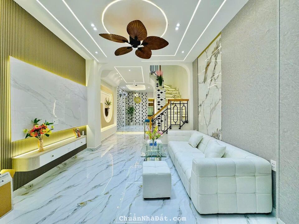 Rao bán nhà 29m2 xây 2 tầng đường Trương Quốc Dung,Phú Nhuận, giá 1 tỷ 550 gần chợ Trần Hữu Trang.