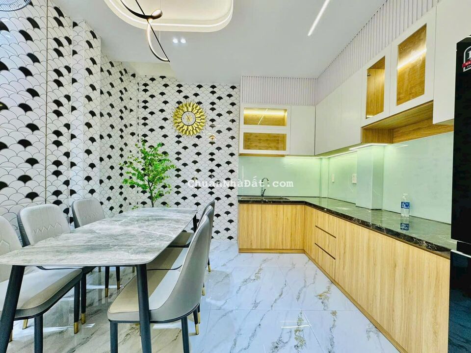 Rao bán nhà 29m2 xây 2 tầng đường Trương Quốc Dung,Phú Nhuận, giá 1 tỷ 550 gần chợ Trần Hữu Trang.